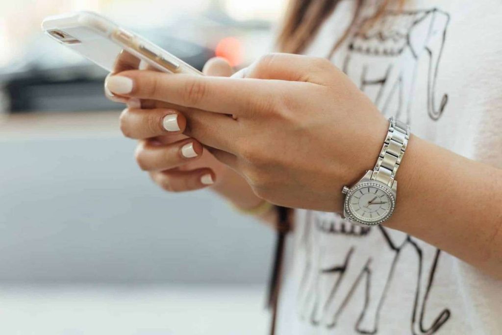 woman iPhone outdoor